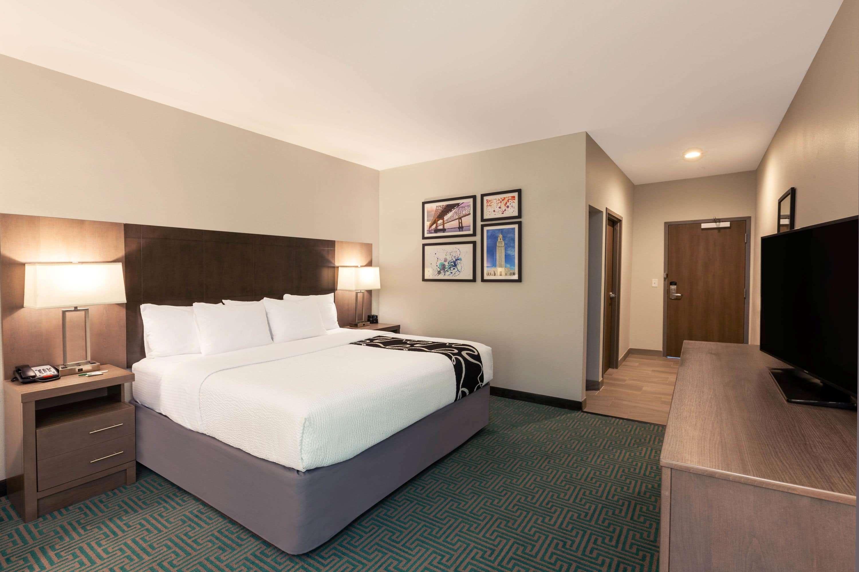 La Quinta & By Wyndham Oil Center Hotel Lafayette