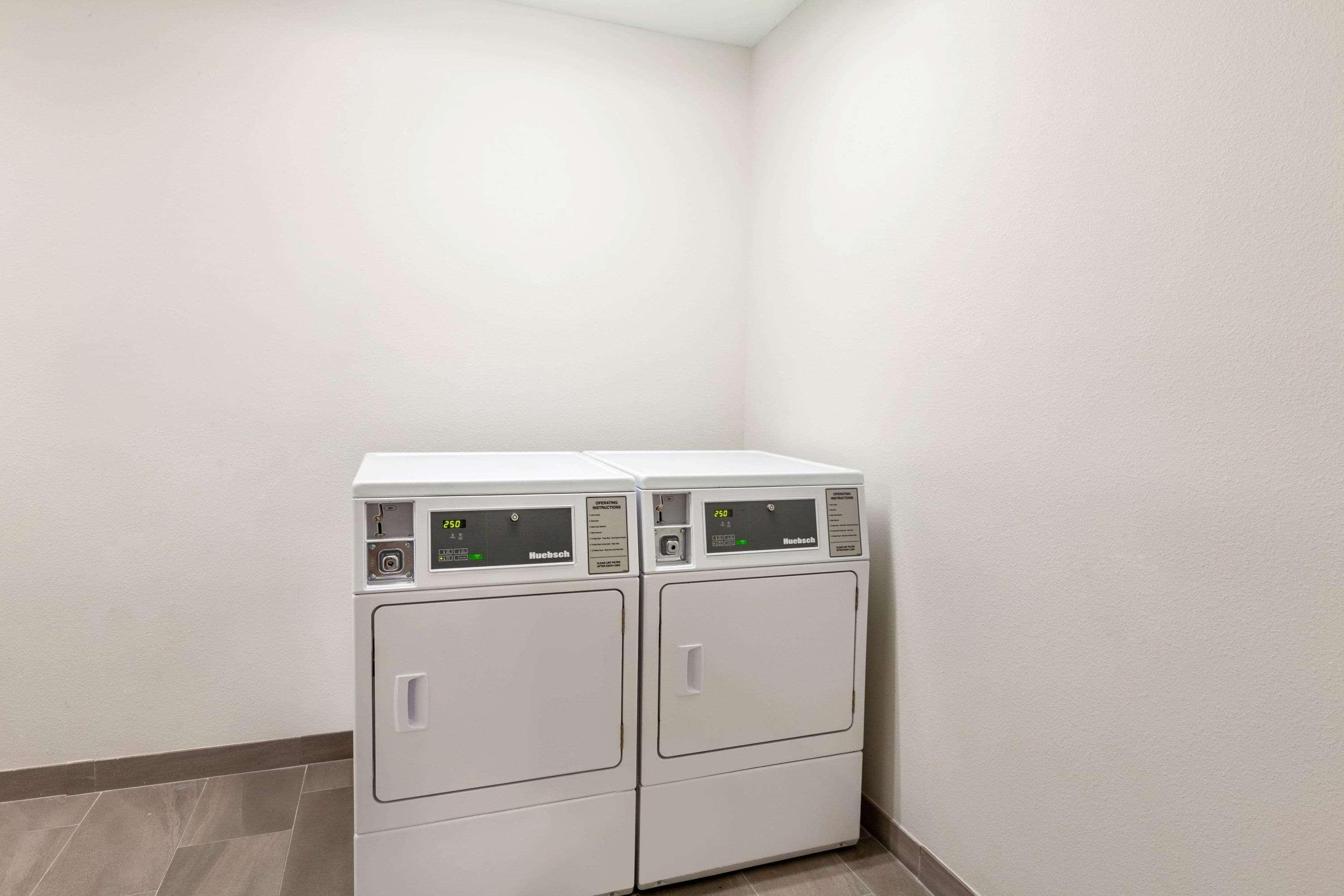 La Quinta & By Wyndham Oil Center Hotel 3*